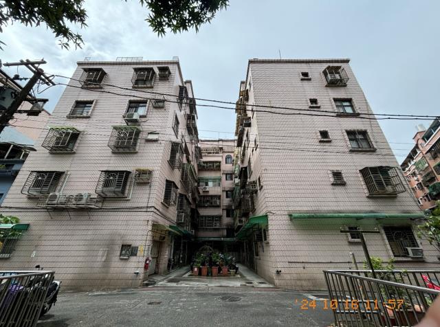 台北信義區公寓法拍-4