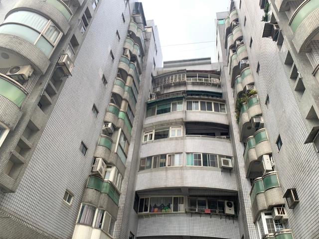 台北內湖拍賣華廈-2