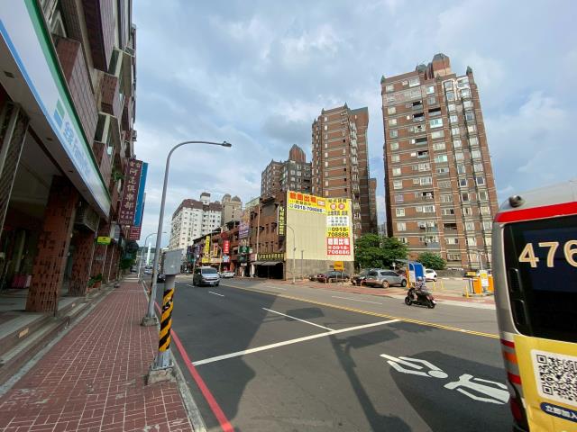 桃園區法拍大樓-4
