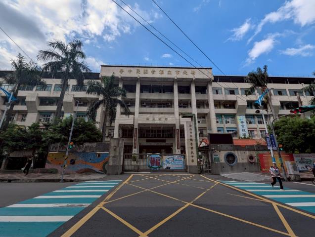 新北新莊大樓法拍-7