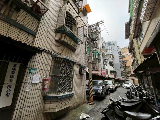 新北淡水拍賣公寓-6