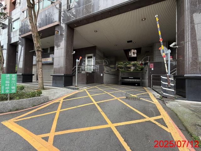 新北永和法拍大樓-8