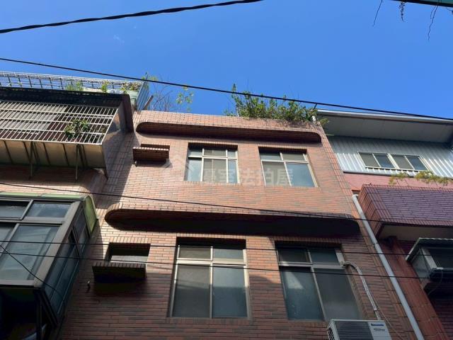 鶯歌法拍透天-2