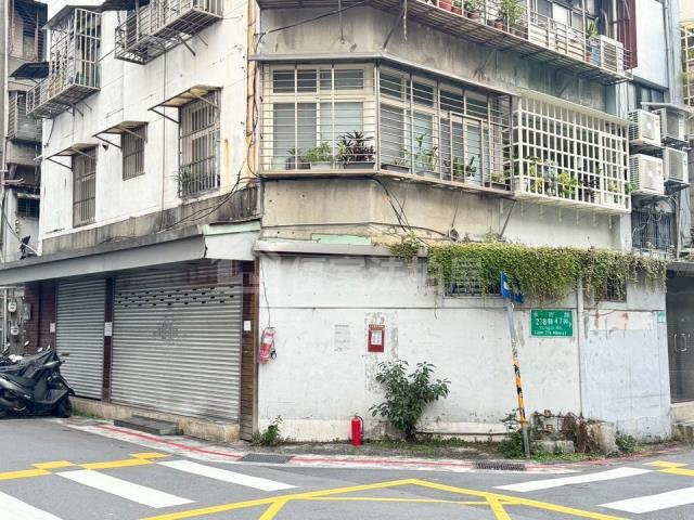 台北信義區拍賣公寓-2